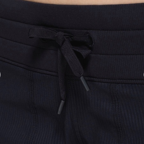 Lululemon Studio Crop Black Size 6 - Picture 5 of 14